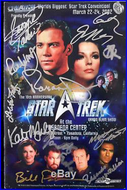 2002 Star trek Conventional in Pasadena With 22 Cast Signatures on Souvenir Book