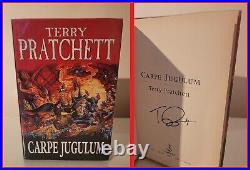 Carpe Jugulum SIGNED Terry Pratchett 1st edition excel cond