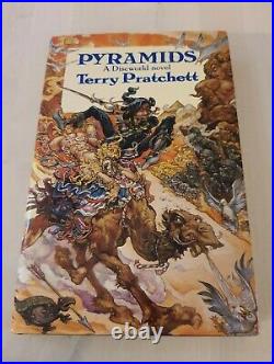 Pyramids 1st signed Terry Pratchett