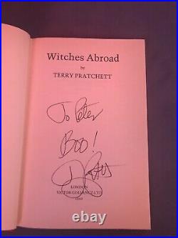 TERRY PRATCHETT'Witches Abroad' 1991 1st edn hb signed FINE Discworld